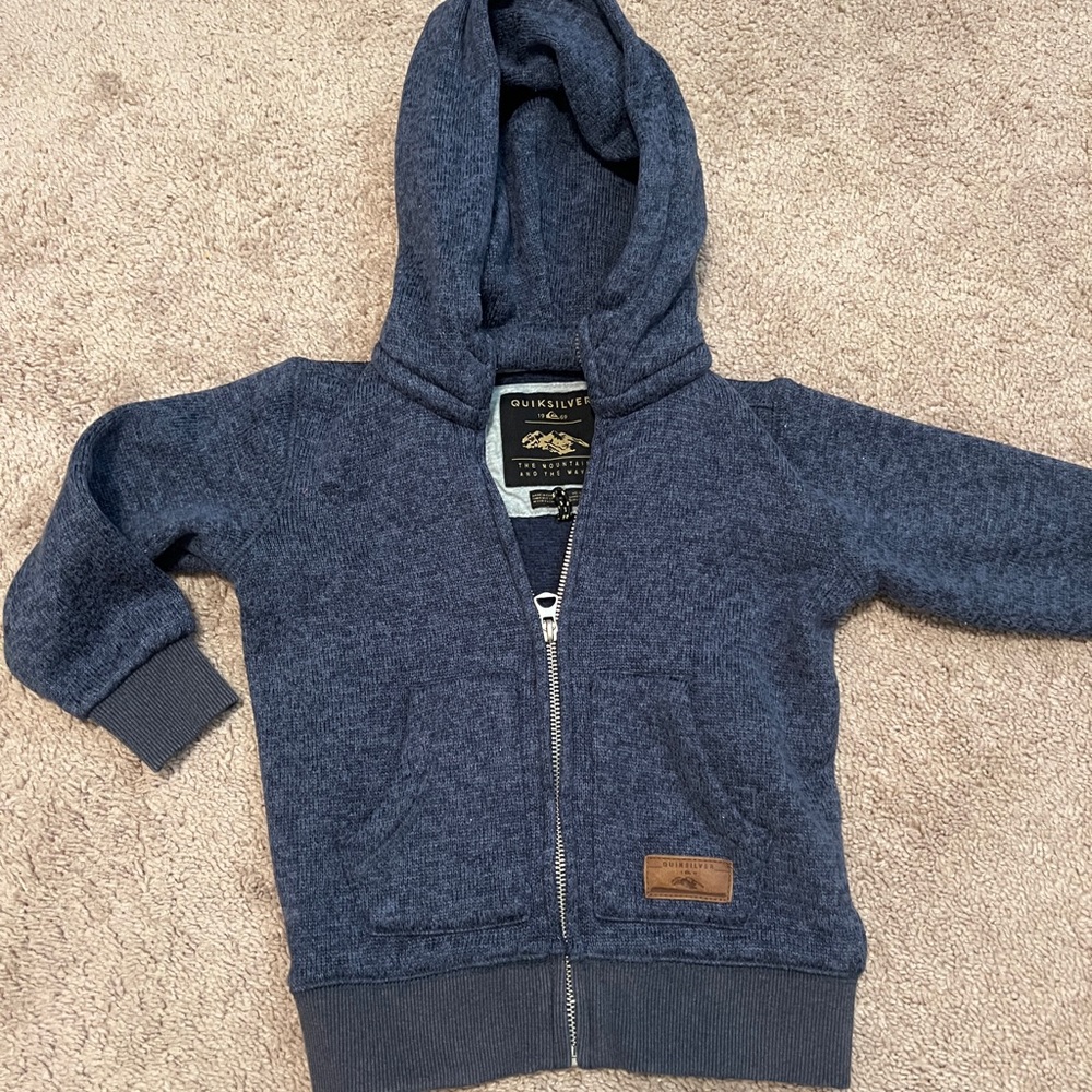 Boys Quicksilver size 4 zip up knit sweater